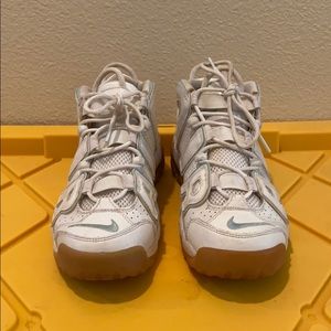 Nike air more uptempo’s